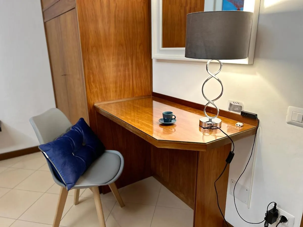 Casa vacanze Casa Chiara Italia classic free parking Napoli